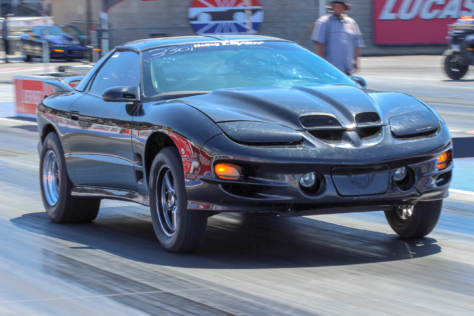 2018-holley-ls-fest-west-kicks-off-with-a-bang-2018-05-05_17-30-46_014046