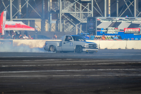 2018-holley-ls-fest-west-kicks-off-with-a-bang-2018-05-05_17-36-37_295519