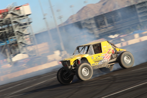 2018-holley-ls-fest-west-kicks-off-with-a-bang-2018-05-05_18-01-50_424063