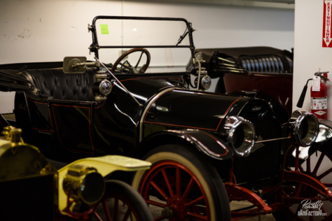 behind-the-scenes-the-vault-beneath-the-petersen-2018-05-29_23-12-13_415307