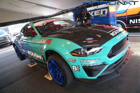 mustangs-fought-hard-at-formula-drifts-scorched-earth-in-orlando-2018-04-29_18-31-02_627980