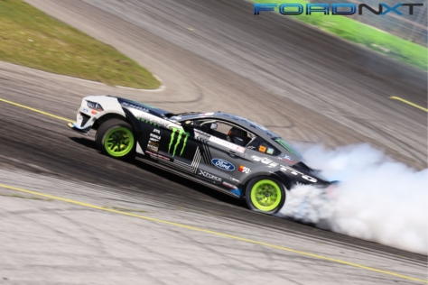 mustangs-fought-hard-at-formula-drifts-scorched-earth-in-orlando-2018-04-29_18-39-26_069612