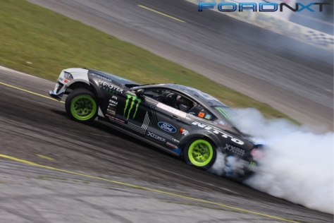 mustangs-fought-hard-at-formula-drifts-scorched-earth-in-orlando-2018-04-29_18-40-59_968293