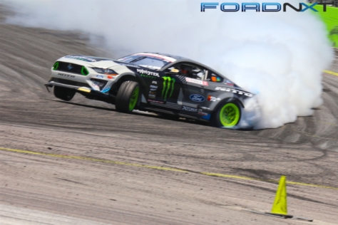 mustangs-fought-hard-at-formula-drifts-scorched-earth-in-orlando-2018-04-29_18-42-12_397468