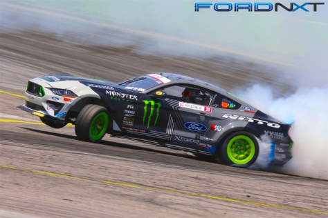 mustangs-fought-hard-at-formula-drifts-scorched-earth-in-orlando-2018-04-29_18-42-37_799472