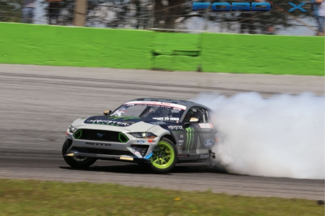 mustangs-fought-hard-at-formula-drifts-scorched-earth-in-orlando-2018-04-29_18-44-32_573462