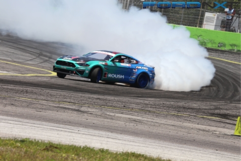 mustangs-fought-hard-at-formula-drifts-scorched-earth-in-orlando-2018-04-29_18-44-56_206199