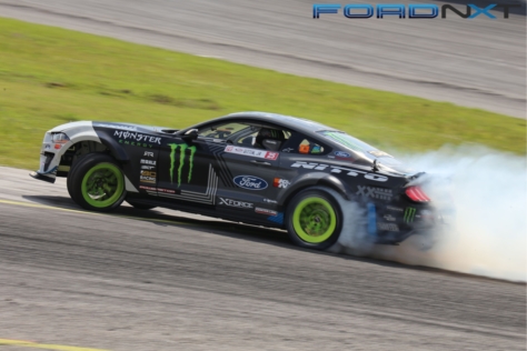 mustangs-fought-hard-at-formula-drifts-scorched-earth-in-orlando-2018-04-29_18-48-54_671399