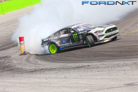 mustangs-fought-hard-at-formula-drifts-scorched-earth-in-orlando-2018-04-29_18-49-16_408379