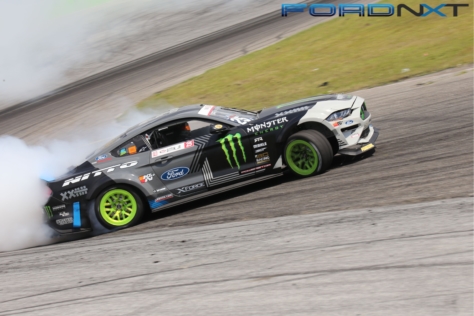 mustangs-fought-hard-at-formula-drifts-scorched-earth-in-orlando-2018-04-29_18-49-38_185454