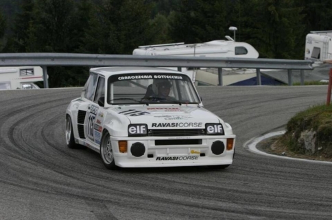 Video: Group B Renault 5 Turbo Drifts Wildly On The Hillclimb