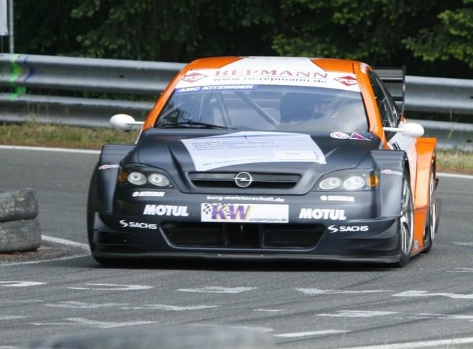 Video: Lunatic Takes V8-Powered DTM Car Hillclimbing