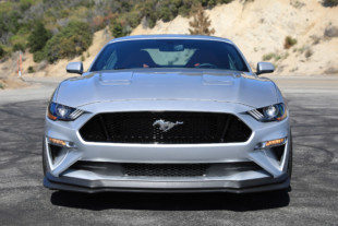 Carving Corners In The 2018 Ford Mustang GT Performance Pack Level 2