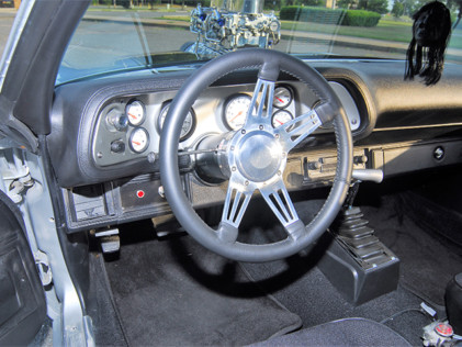 mike-blackburns-stunning-silver-1970-z-28-camaro-2018-07-02_03-49-56_796458
