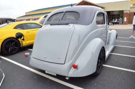 1937-ford-sedan-booster-begs-to-be-different-2018-08-07_02-07-16_152268