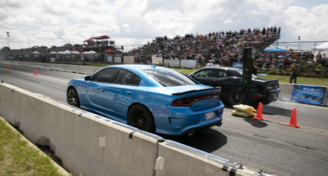 4th-annual-roadkill-nights-sees-street-legal-drag-racing-on-woodward-2018-08-14_22-46-51_828942
