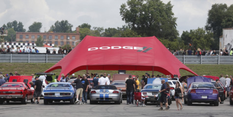 4th-annual-roadkill-nights-sees-street-legal-drag-racing-on-woodward-2018-08-14_22-48-24_941036