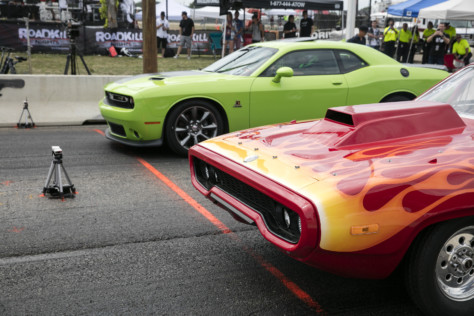 4th-annual-roadkill-nights-sees-street-legal-drag-racing-on-woodward-2018-08-14_22-48-57_467999