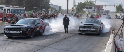 4th-annual-roadkill-nights-sees-street-legal-drag-racing-on-woodward-2018-08-14_22-51-12_615701