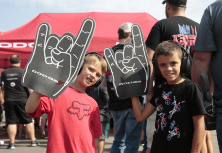 4th-annual-roadkill-nights-sees-street-legal-drag-racing-on-woodward-2018-08-14_22-58-44_286666