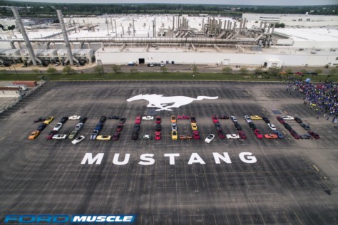 ford-celebrates-as-the-mustang-stampedes-past-10-million-units-2018-08-10_02-34-32_947942