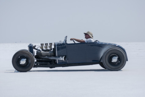 it-begins-the-road-to-2018-bonneville-speed-week-2018-08-13_06-44-32_937304