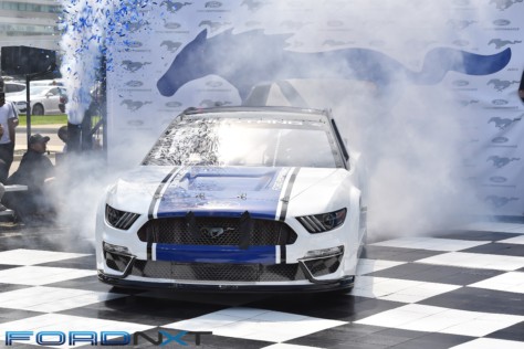 mustang-is-dressed-for-success-in-nascar-cup-series-racing-next-year-2018-08-10_16-20-30_041140