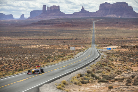 video-watch-this-f1-car-drive-across-america-2018-08-08_17-44-11_381949