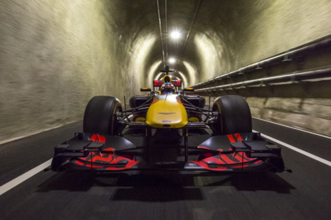 video-watch-this-f1-car-drive-across-america-2018-08-08_17-48-43_441728