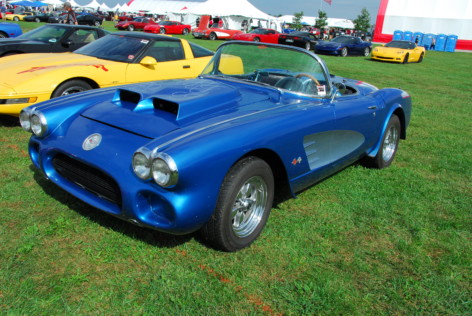 happy-anniversary-at-mid-americas-25th-annual-corvette-funfest-2018-09-27_23-47-42_923328