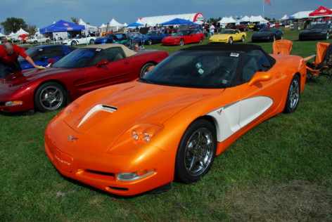 happy-anniversary-at-mid-americas-25th-annual-corvette-funfest-2018-09-27_23-48-03_327676