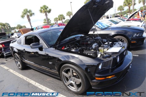 mustang-week-2018-kicks-off-with-a-gigantic-meet-n-greet-2018-09-05_03-38-52_434648