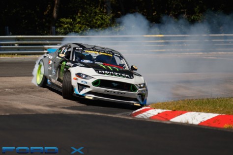 vaughn-gittin-jr-destroys-tires-for-12-miles-on-the-nurburgring-2018-09-25_17-51-05_481731