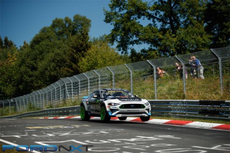 vaughn-gittin-jr-destroys-tires-for-12-miles-on-the-nurburgring-2018-09-25_17-51-16_514080