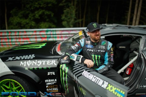 vaughn-gittin-jr-destroys-tires-for-12-miles-on-the-nurburgring-2018-09-25_17-51-40_417467