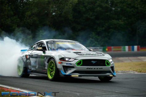 vaughn-gittin-jr-destroys-tires-for-12-miles-on-the-nurburgring-2018-09-25_17-53-22_012793