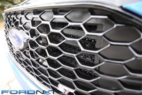 first-drive-the-2019-edge-st-strikes-a-fun-balance-between-performance-practicality-2018-10-08_13-00-13_560508