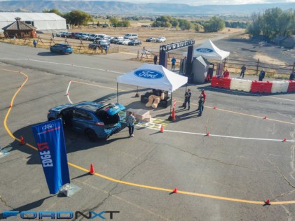 first-drive-the-2019-edge-st-strikes-a-fun-balance-between-performance-practicality-2018-10-08_13-01-37_760014