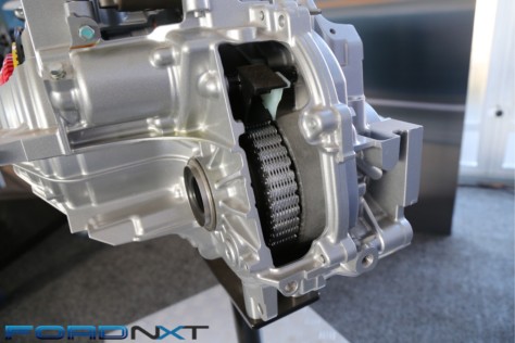 first-drive-the-2019-edge-st-strikes-a-fun-balance-between-performance-practicality-2018-10-08_13-05-08_731320