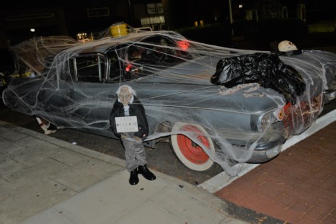 hot-rodders-cruise-into-halloween-in-3rd-annual-spooky-cruz-in-uptown-lexington-2018-10-24_17-48-58_937649