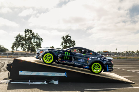 nitto-tire-launches-hangtime-2018-10-19_17-25-39_416359