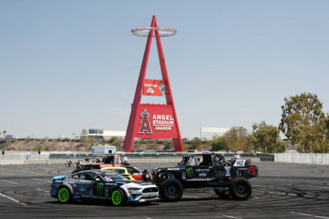 nitto-tire-launches-hangtime-2018-10-19_17-27-27_474115