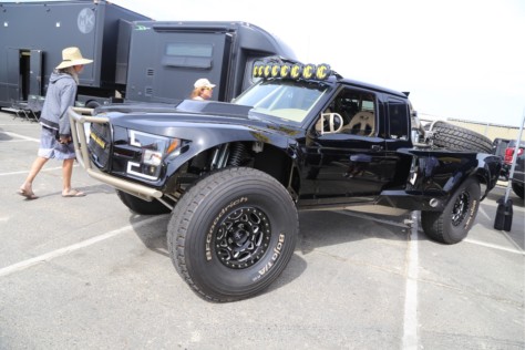 sammy-hagar-hosts-a-beach-bash-with-a-high-octane-car-show-2018-10-10_03-27-54_018932