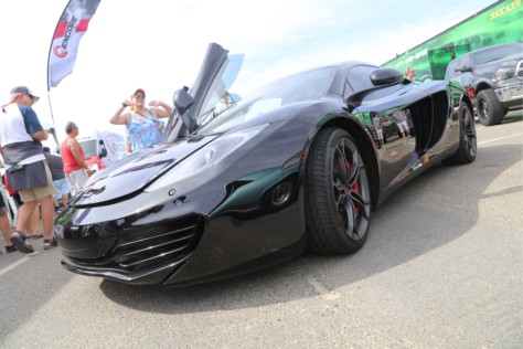 sammy-hagar-hosts-a-beach-bash-with-a-high-octane-car-show-2018-10-10_03-32-24_263603
