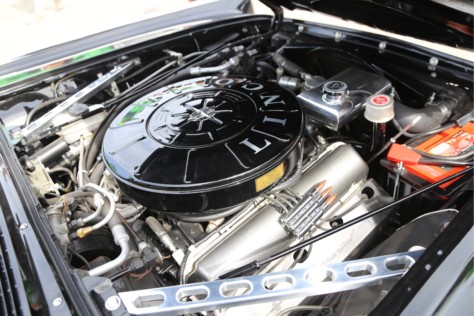 sammy-hagar-hosts-a-beach-bash-with-a-high-octane-car-show-2018-10-10_03-32-46_427256