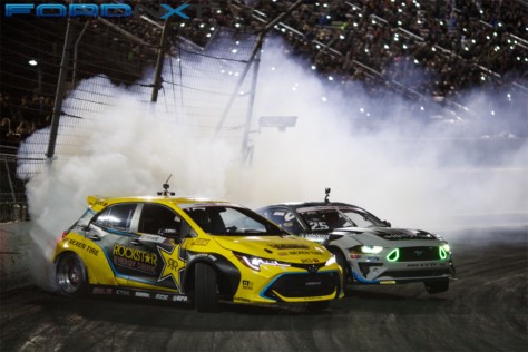 vaughn-gittin-jr-slides-to-victory-at-the-formula-drift-finals-2018-10-22_01-11-03_383888