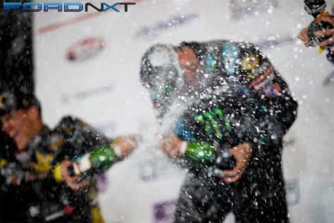 vaughn-gittin-jr-slides-to-victory-at-the-formula-drift-finals-2018-10-22_01-11-22_295079