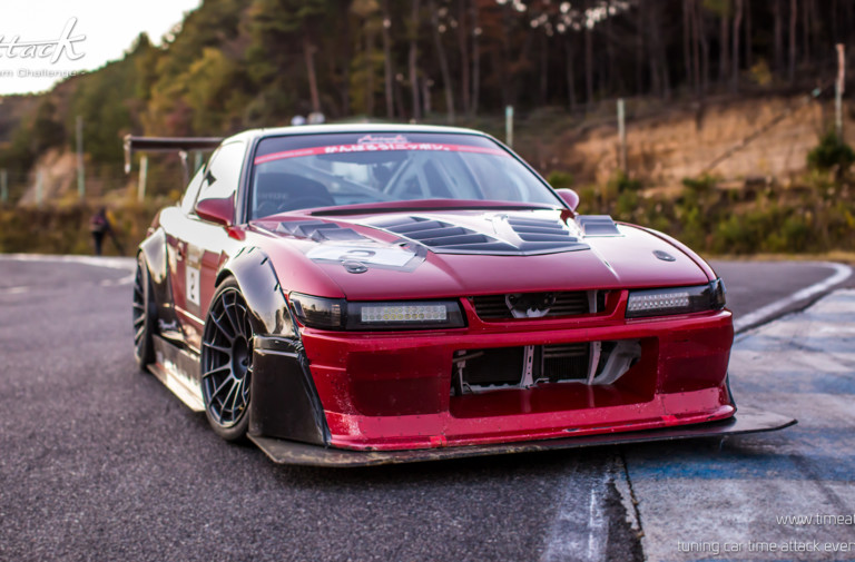 Video: Grip-Tuned Nissan RPS13 Hauls Around Ebisu West