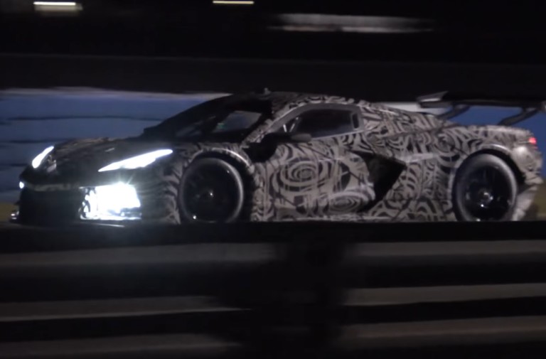 Corvette C8.R Lights Up Sebring Track At Night!