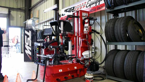 jba-speed-shop-celebrates-100th-coffee-and-cars-in-socal-2019-01-16_01-13-54_932236